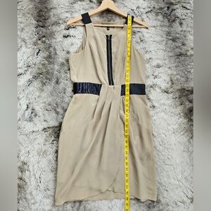 Cynthia Steffe 100% Silk Tan & Black Color block Classic Sleeveless Dress Sz 8